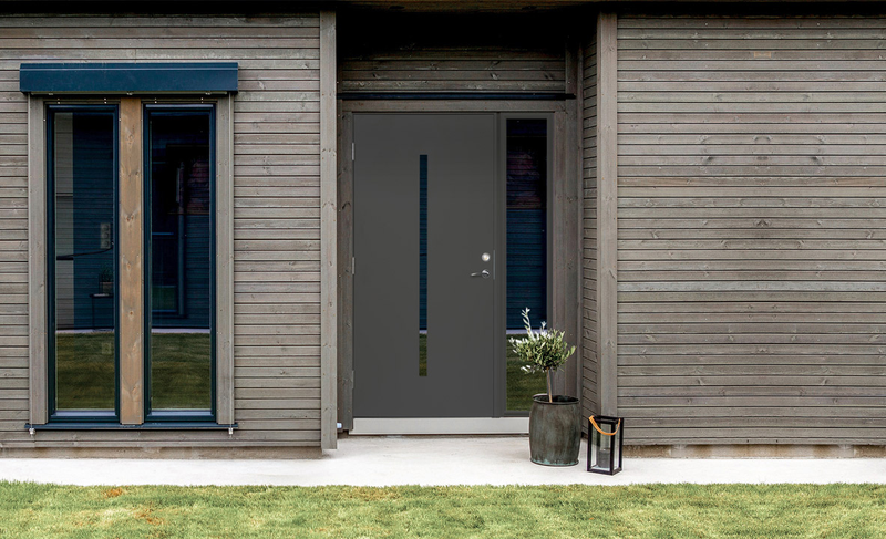 Ytterdør Oslo er en lekker funkisdør med et stramt og minimalistisk uttrykk. De rene flatene og moderne detaljene gjør den til et naturlig valg for arkitekttegnede boliger og hjem med fokus på enkelhet og design.